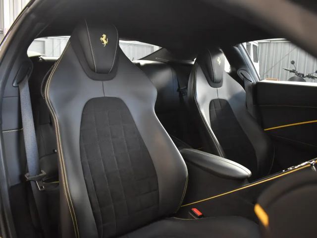 Ferrari Roma Garantie/JBL/Passenger/Carbon/ADAS/S-Lüftung