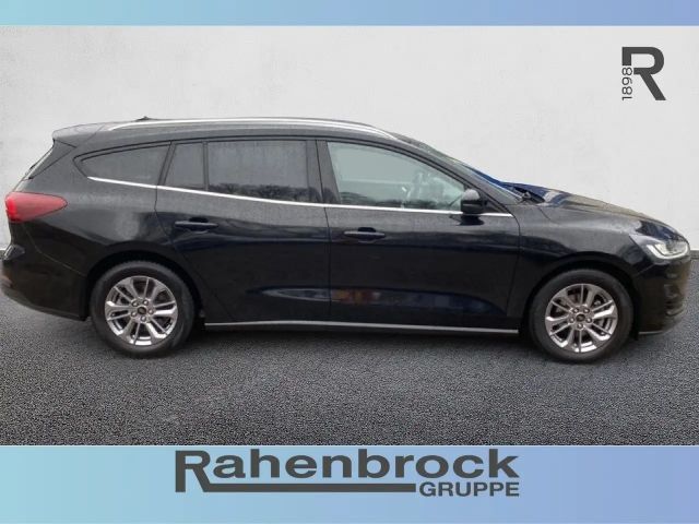 Ford Focus EcoBoost Style Titanium Wagon