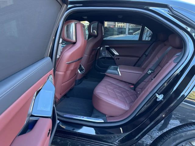 BMW i7 M-Sport Sedan