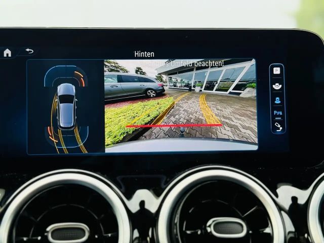 Mercedes-Benz B 200 Progressive Sedan