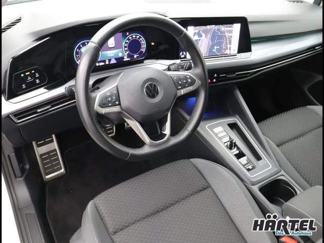 Volkswagen Golf 1.5 eTSI DSG