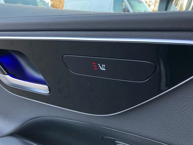 Mercedes-Benz C 220 AMG Line C 220 d Sedan