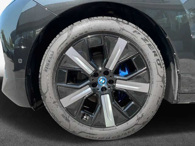 BMW iX xDrive40