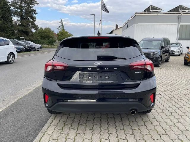 Ford Focus Cool & Connect