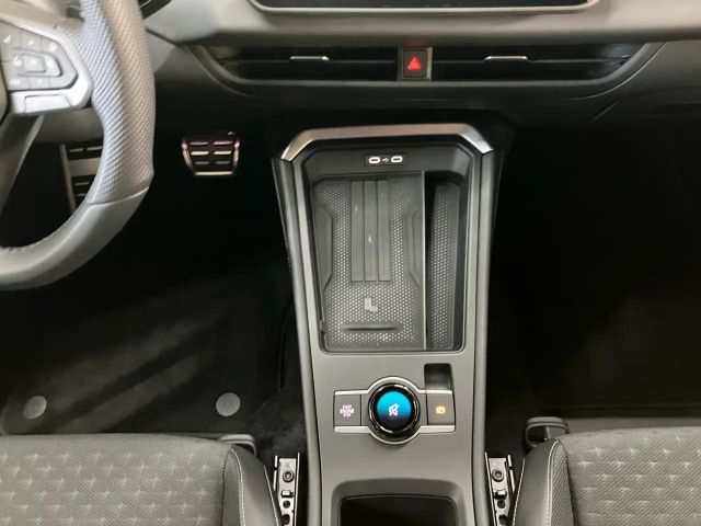 Volkswagen T-Roc 1.5 eTSI DSG R-Line