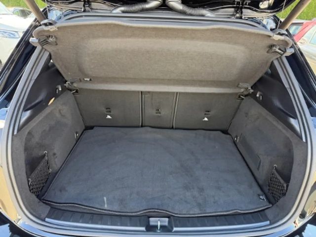 Mercedes-Benz GLA 180 AMG Line