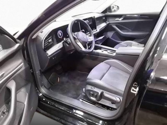 Volkswagen Passat 1.5 eTSI Business DSG