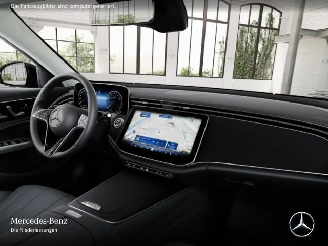 Mercedes-Benz E 200 AVANTGARDE Estate