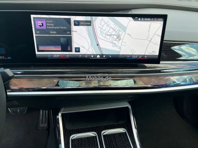 BMW 740 740d M-Sport Sedan xDrive