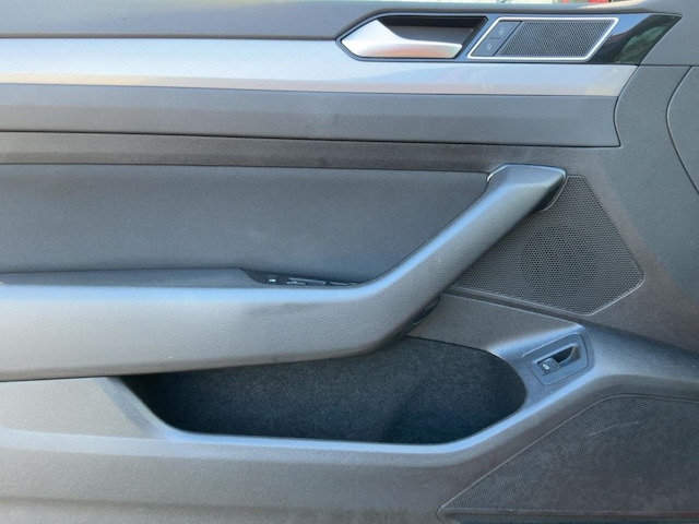 Volkswagen Passat 1.5 TSI Business Variant