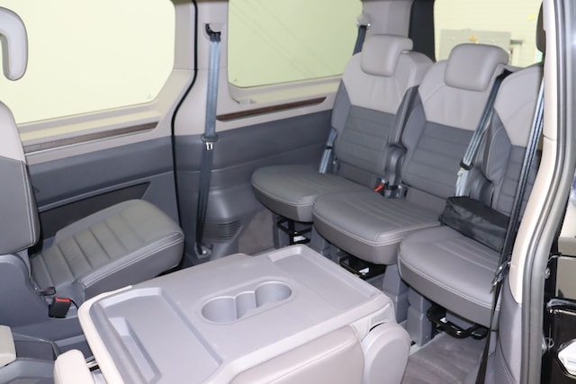 Volkswagen Multivan 2.0 TDI DSG Style T7