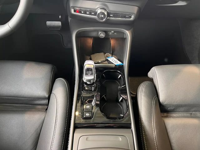 Volvo XC40 Dark Ultra