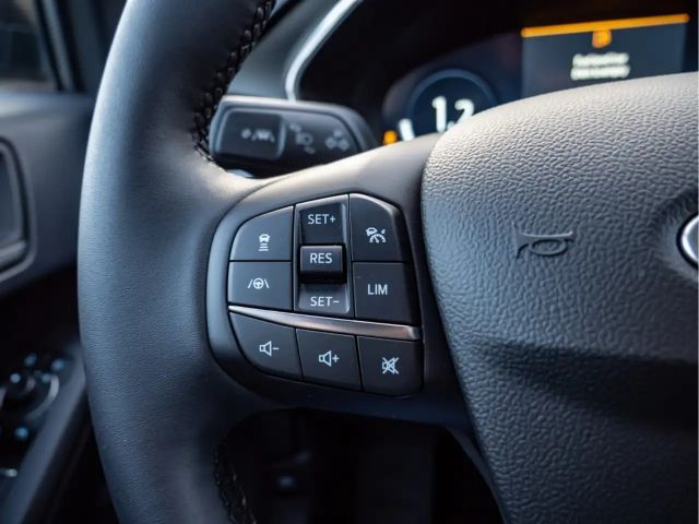 Ford Focus Titanium Wagon