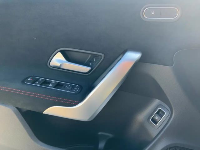 Mercedes-Benz CLA 200 AMG Line CLA 200 d Coupé