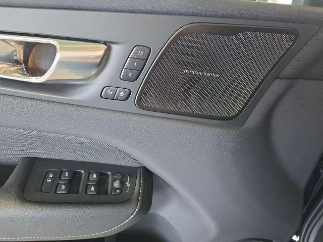 Volvo XC60 AWD Plus Recharge T6