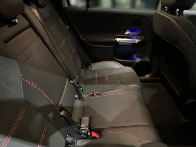 Mercedes-Benz EQB 300 4MATIC AMG Line