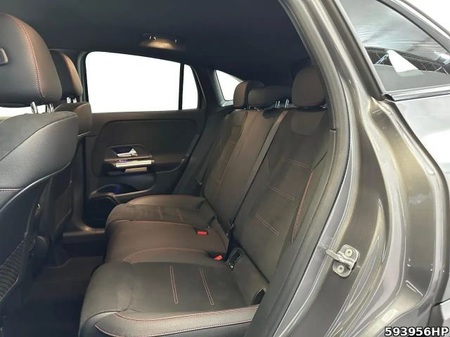 Mercedes-Benz GLA 200 AMG Line GLA 200 d