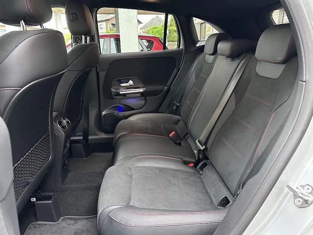 Mercedes-Benz GLA 220 AMG Line GLA 220 d