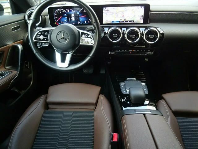Mercedes-Benz CLA 200 CLA 200 d Progressive