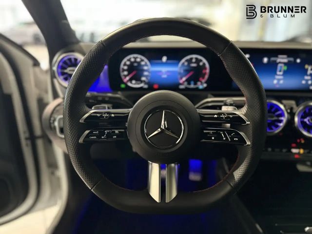 Mercedes-Benz A 220 A 220 d