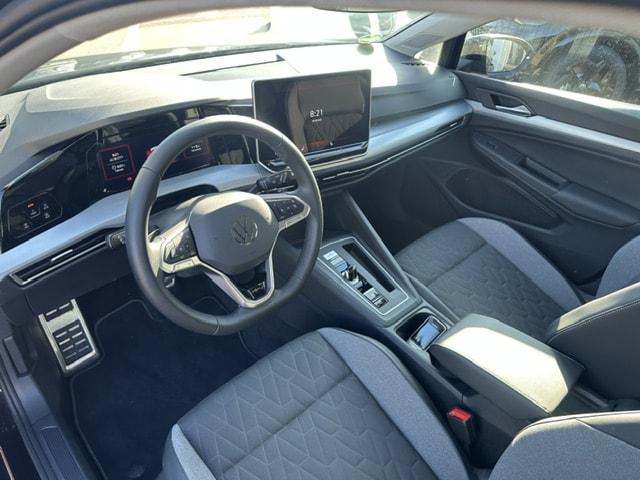 Volkswagen Golf Life Variant