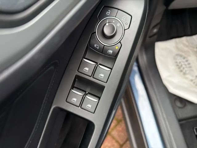 Ford Focus Cool & Connect Wagon