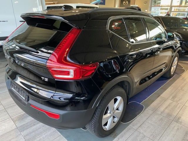 Volvo XC40 Core Momentum T3