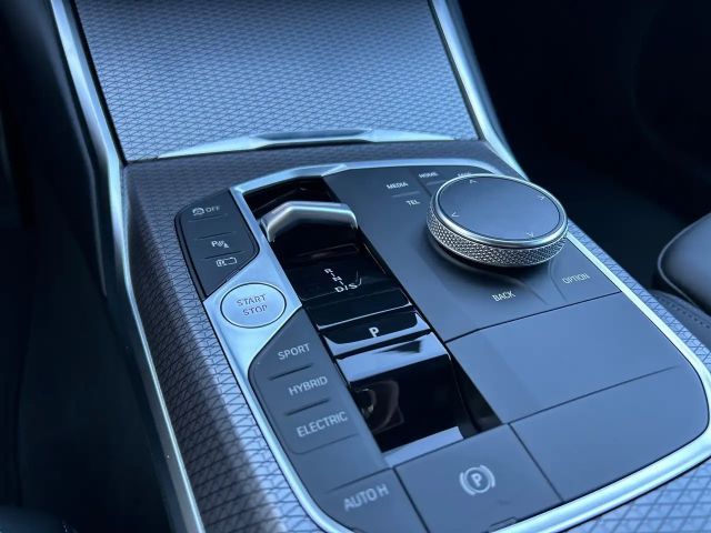 BMW 330 330e M-Sport Sedan xDrive