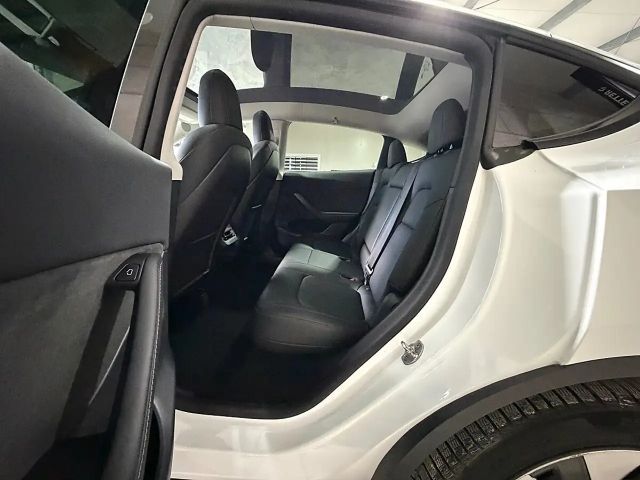 Tesla Model Y AWD Long Range