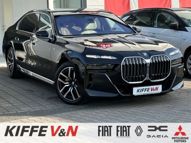 BMW 740 740d M-Sport Sedan xDrive