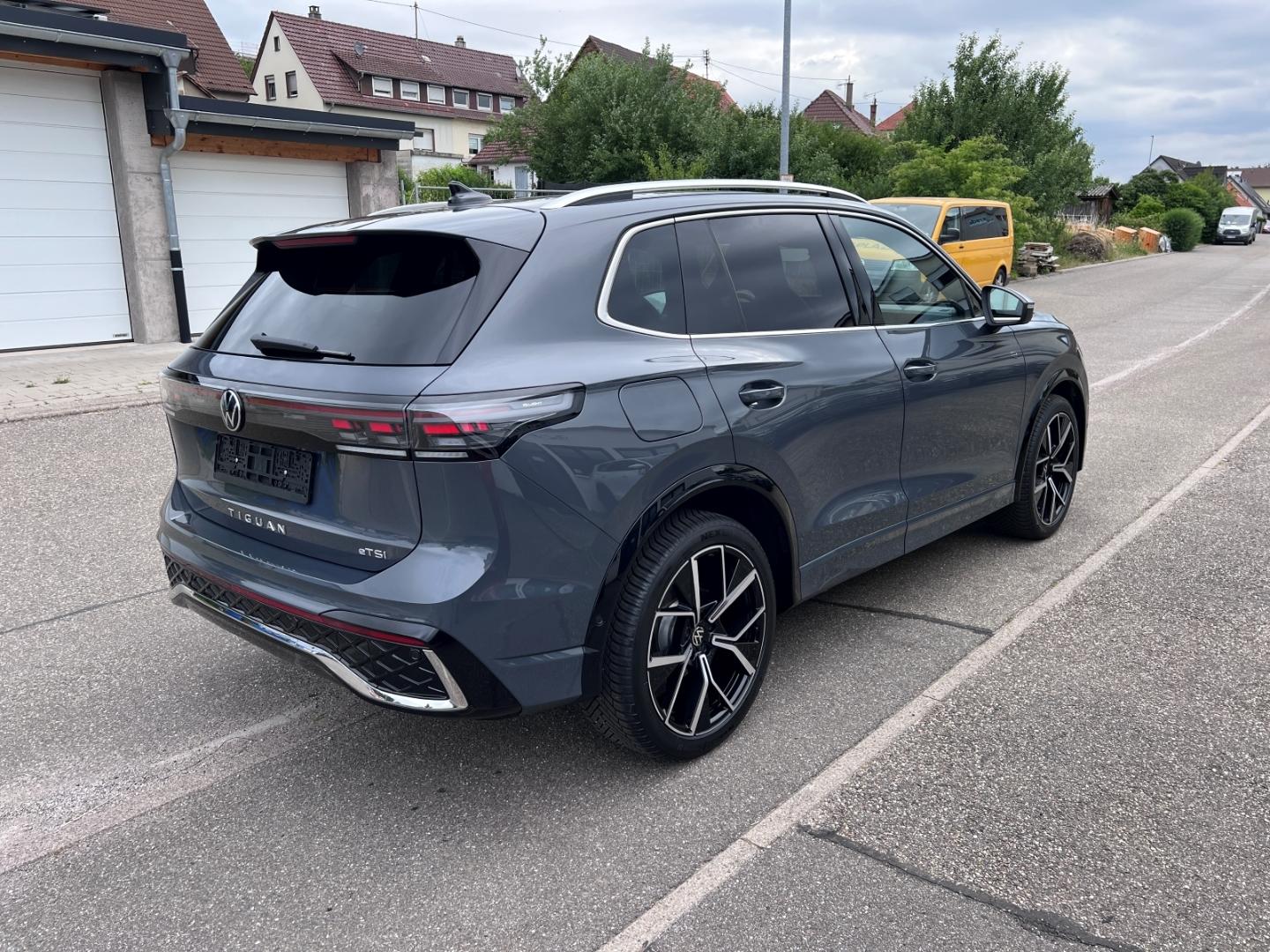 Volkswagen Tiguan 1.5 eTSI IQ.Drive R-Line