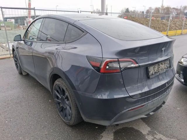 Tesla Model Y AWD Long Range