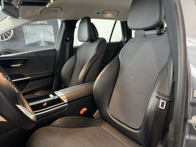 Mercedes-Benz C 220 AVANTGARDE C 220 d Estate