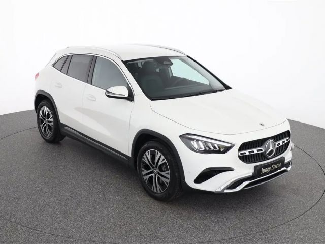 Mercedes-Benz GLA 180 Progressive