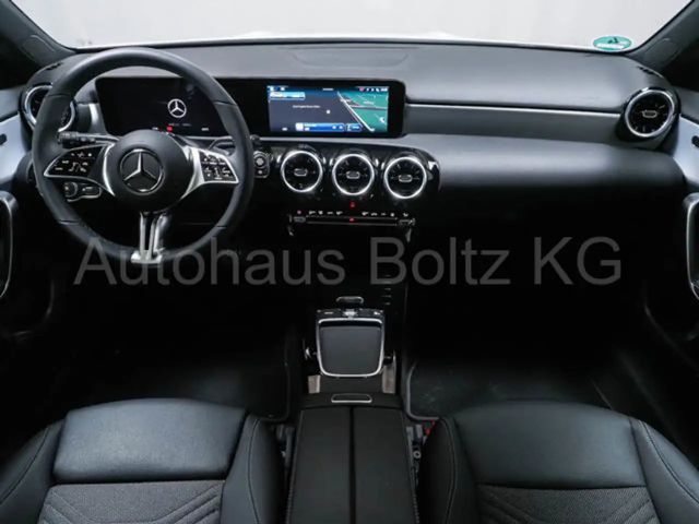 Mercedes-Benz A 180 ENp 48000 Pano Standh. 360 Kam. Winter P