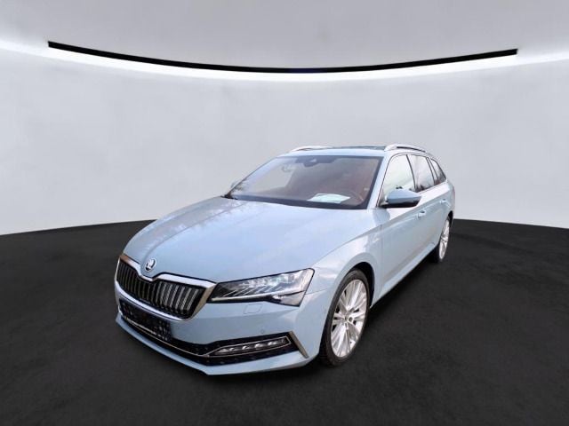 Skoda Superb Combi iV