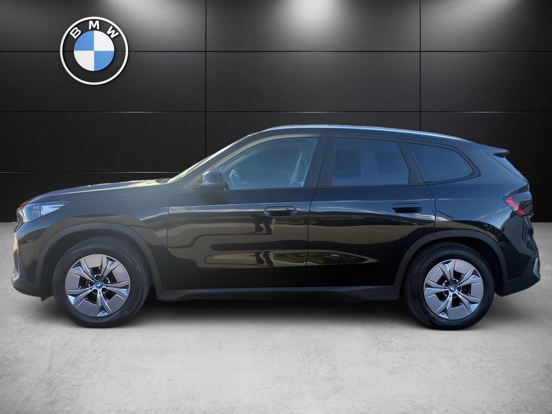 BMW iX1 xDrive30