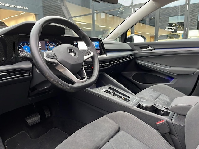 Volkswagen Golf 2.0 TDI DSG Golf VIII Style