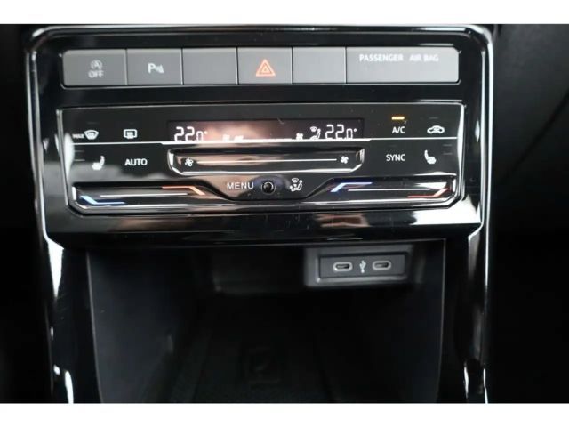 Volkswagen T-Cross 1.0 TSI DSG R-Line