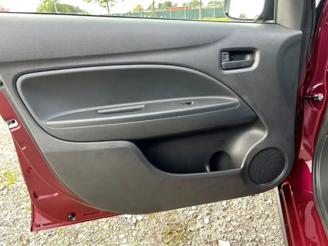 Mitsubishi Space Star Star