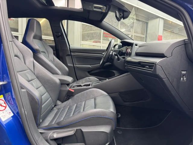 Volkswagen Golf IQ.Drive