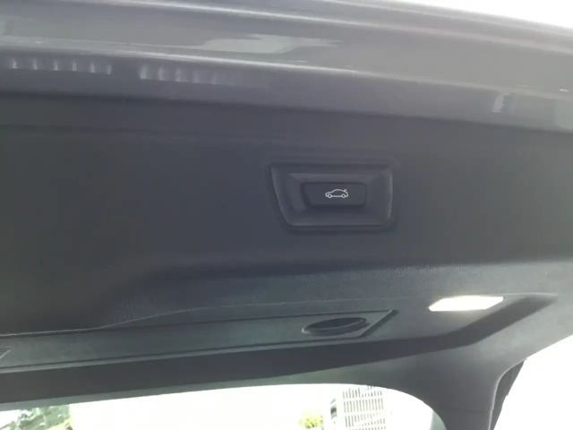 BMW 330 330i M-Sport Touring xDrive