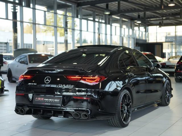 Mercedes-Benz CLA 45 AMG 4MATIC AMG Line Sedan