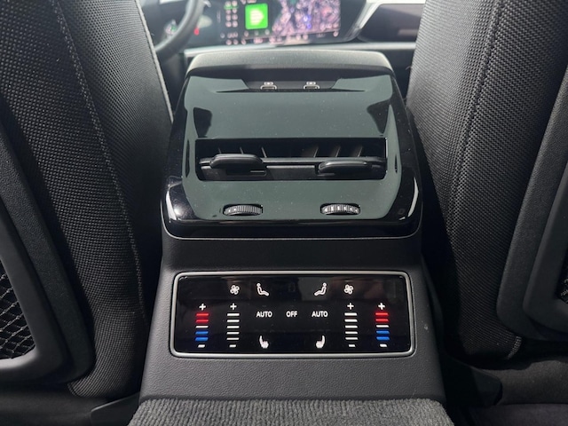 Audi A6 Avant Quattro S-Tronic