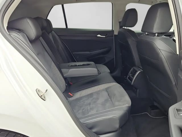 Volkswagen Golf 1.5 TSI Style eHybrid