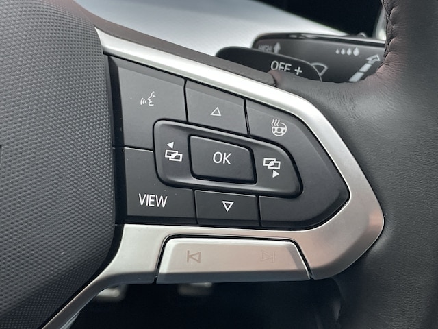 Volkswagen Golf 1.5 eTSI DSG Golf VIII IQ.Drive