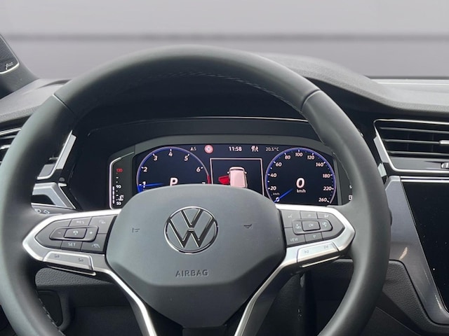 Volkswagen Touran 1.5 TSI DSG R-Line