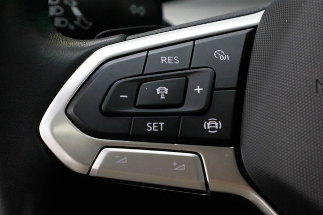 Volkswagen Golf 1.5 eTSI DSG Move