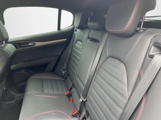 Alfa Romeo Stelvio Q4