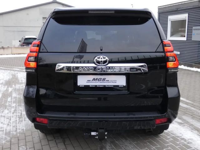 Toyota Land Cruiser 2.8 "Executive" #4WD #AHK #LEDER #JBL #SHZ